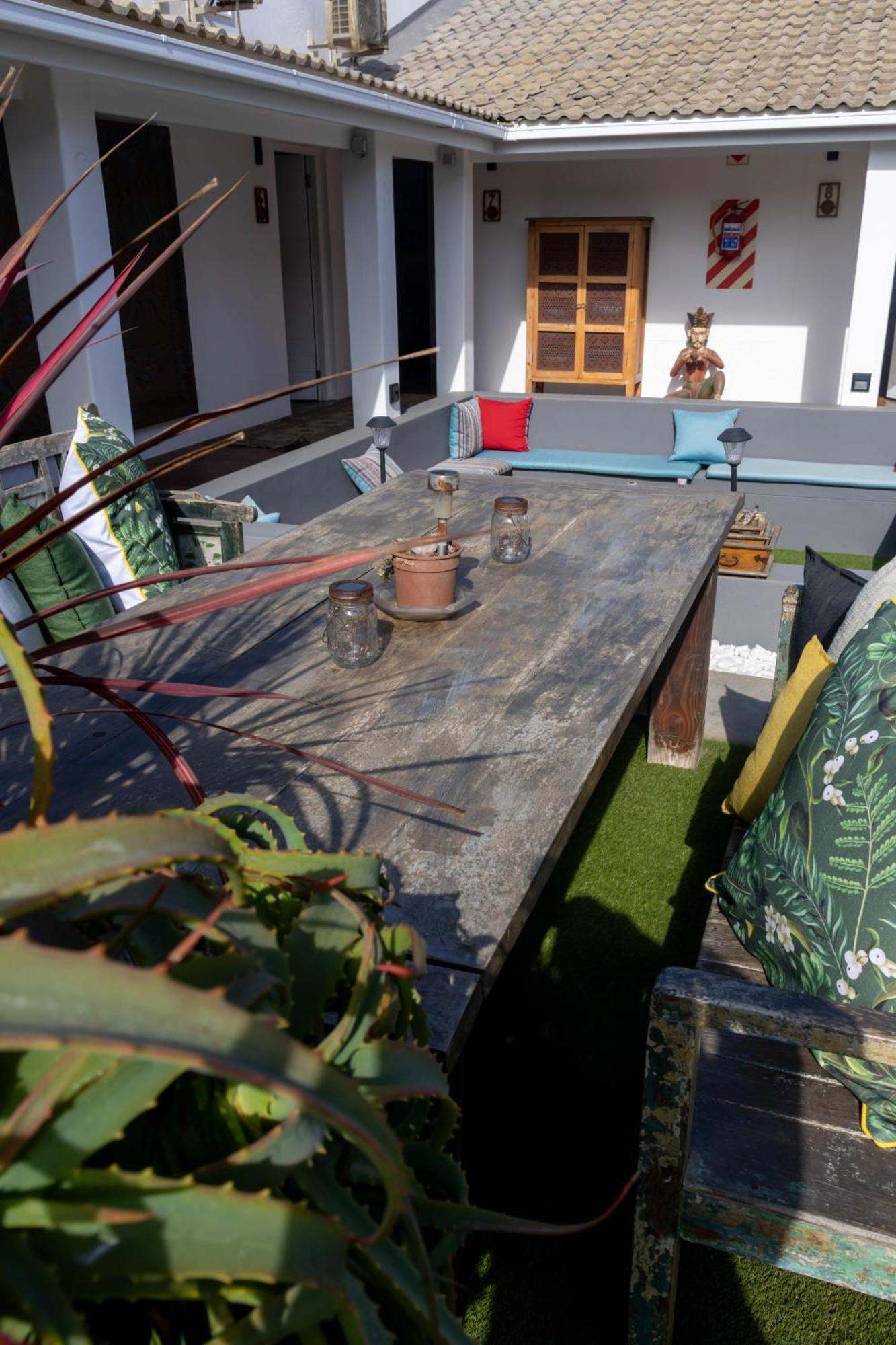 The Rez Guesthouse Walvis Bay Exterior foto