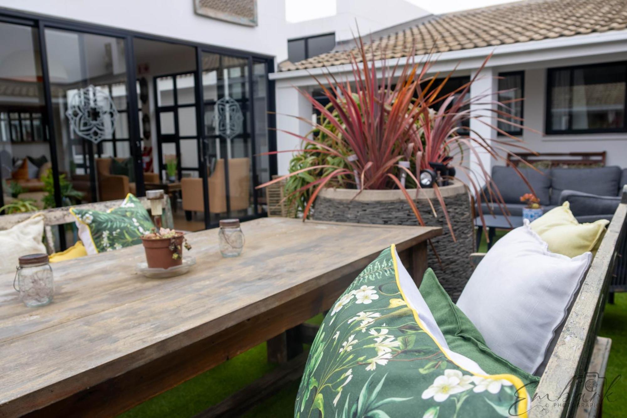 The Rez Guesthouse Walvis Bay Exterior foto